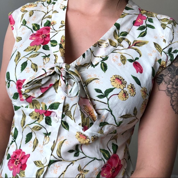 LOFT White Floral Button Up Top Size 8 - Picture 3 of 8